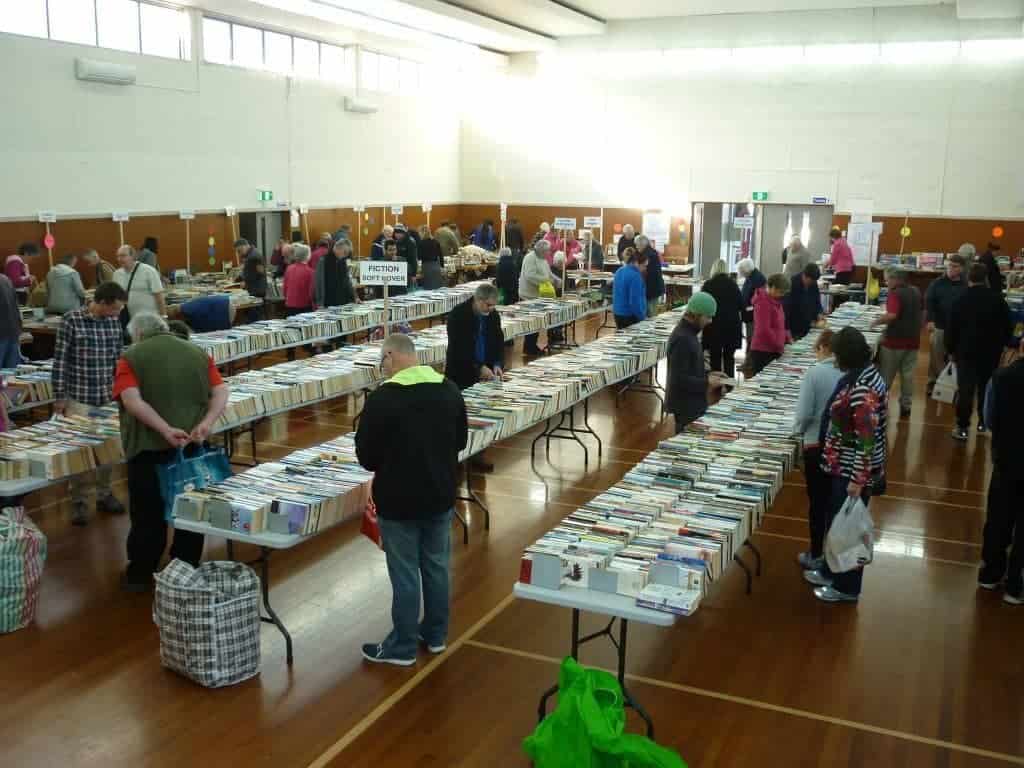 Te Puke Kiwicoast Lions book fair